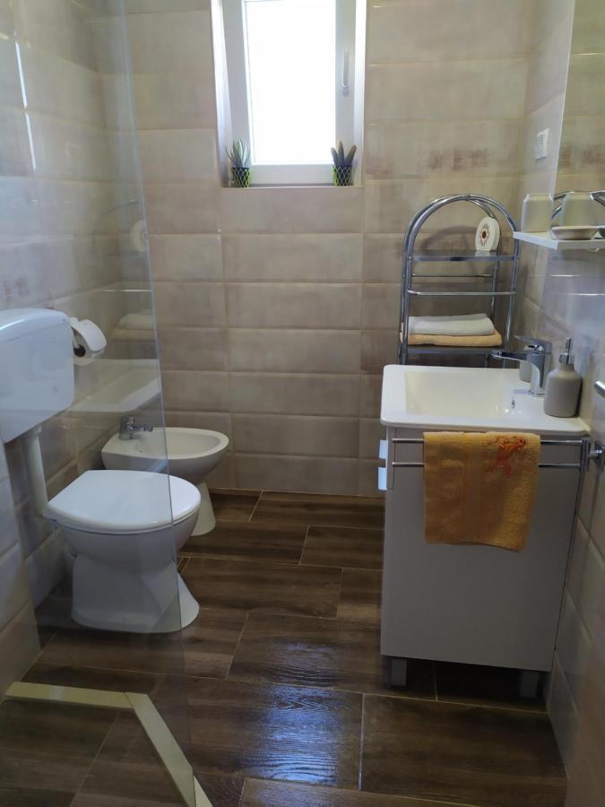 Apartmani Mira Nin Exterior photo
